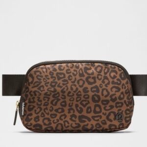 NWT Lululemon Everywhere Belt Bag 1L In Leopard